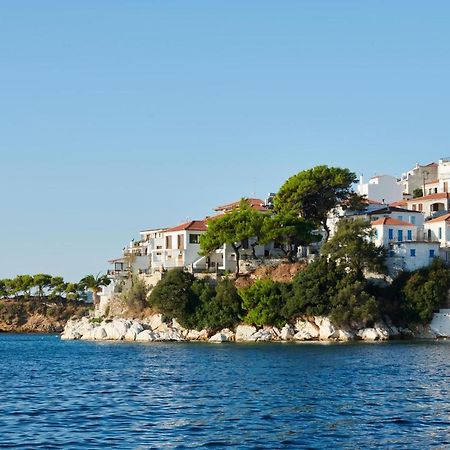 The Water Aparthotel Skiathos Town Bagian luar foto