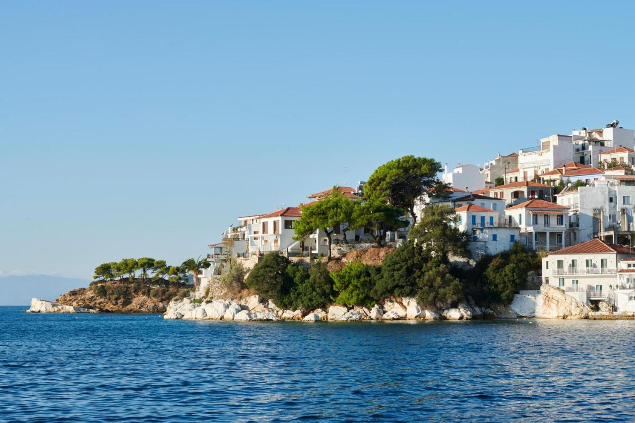 The Water Aparthotel Skiathos Town Bagian luar foto