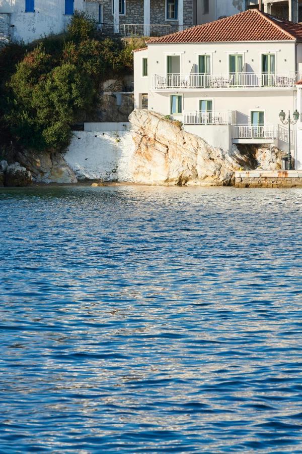 The Water Aparthotel Skiathos Town Bagian luar foto