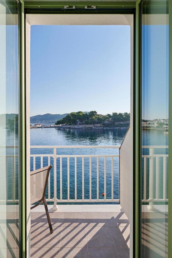 The Water Aparthotel Skiathos Town Bagian luar foto