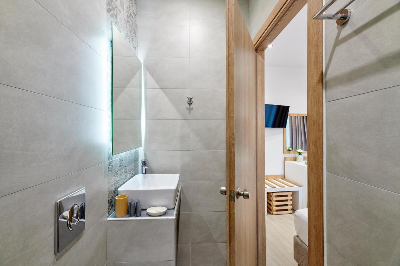 The Water Aparthotel Skiathos Town Bagian luar foto