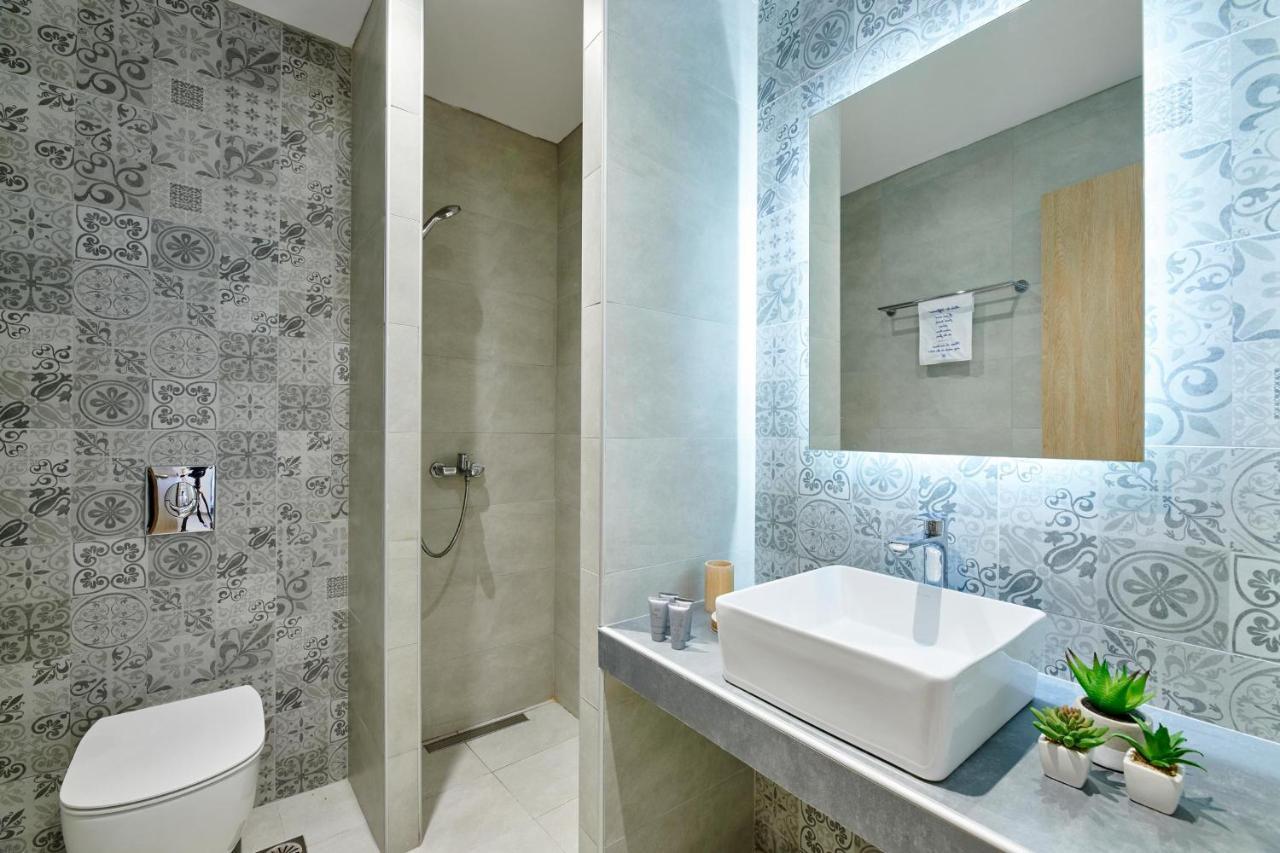 The Water Aparthotel Skiathos Town Bagian luar foto