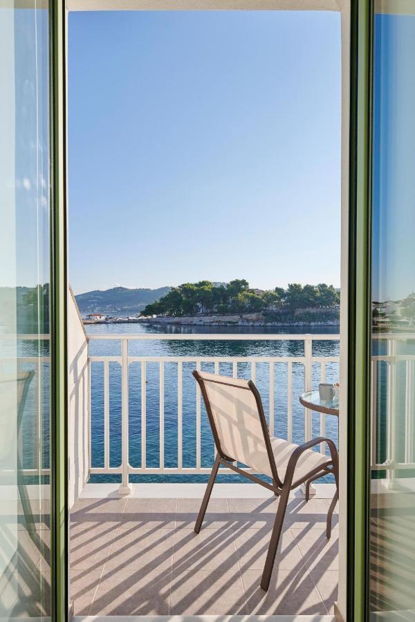 The Water Aparthotel Skiathos Town Bagian luar foto