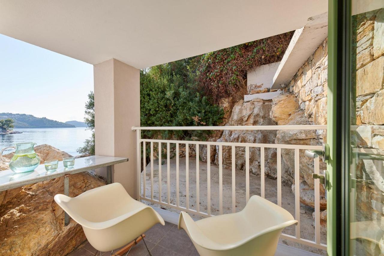 The Water Aparthotel Skiathos Town Bagian luar foto