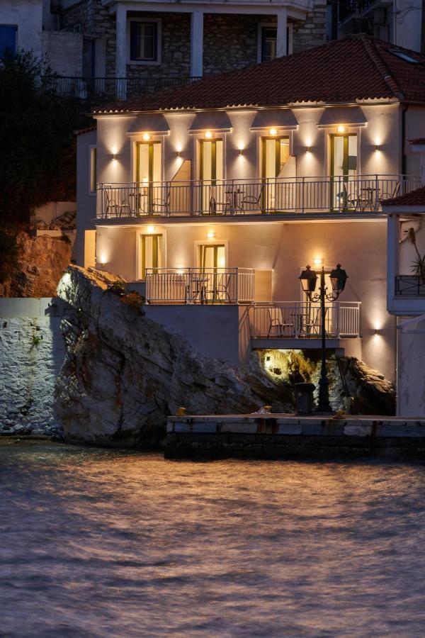 The Water Aparthotel Skiathos Town Bagian luar foto