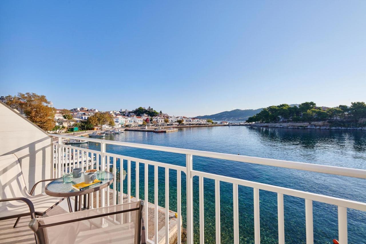The Water Aparthotel Skiathos Town Bagian luar foto