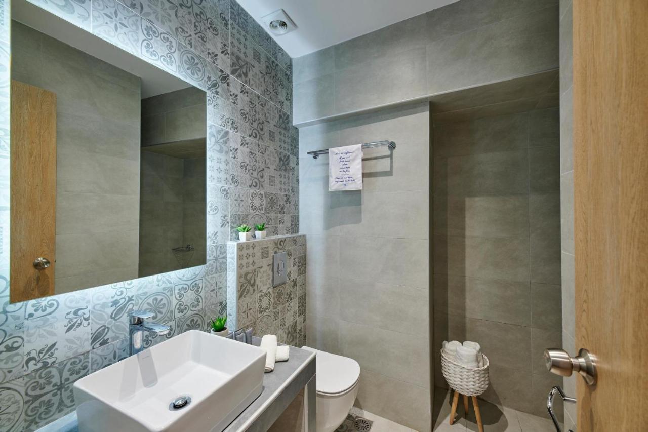 The Water Aparthotel Skiathos Town Bagian luar foto