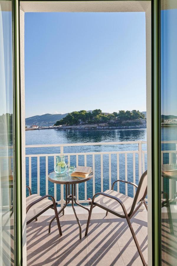 The Water Aparthotel Skiathos Town Bagian luar foto