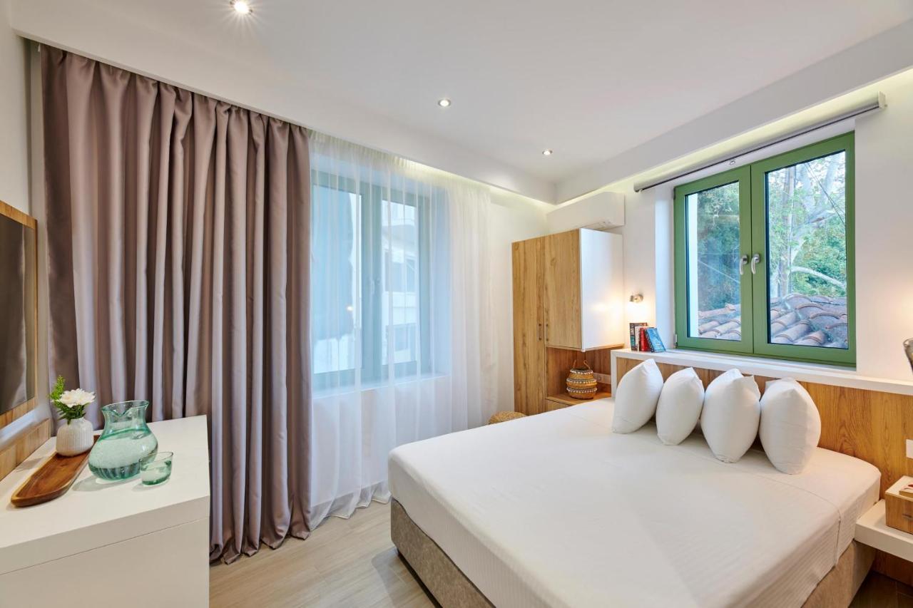 The Water Aparthotel Skiathos Town Bagian luar foto