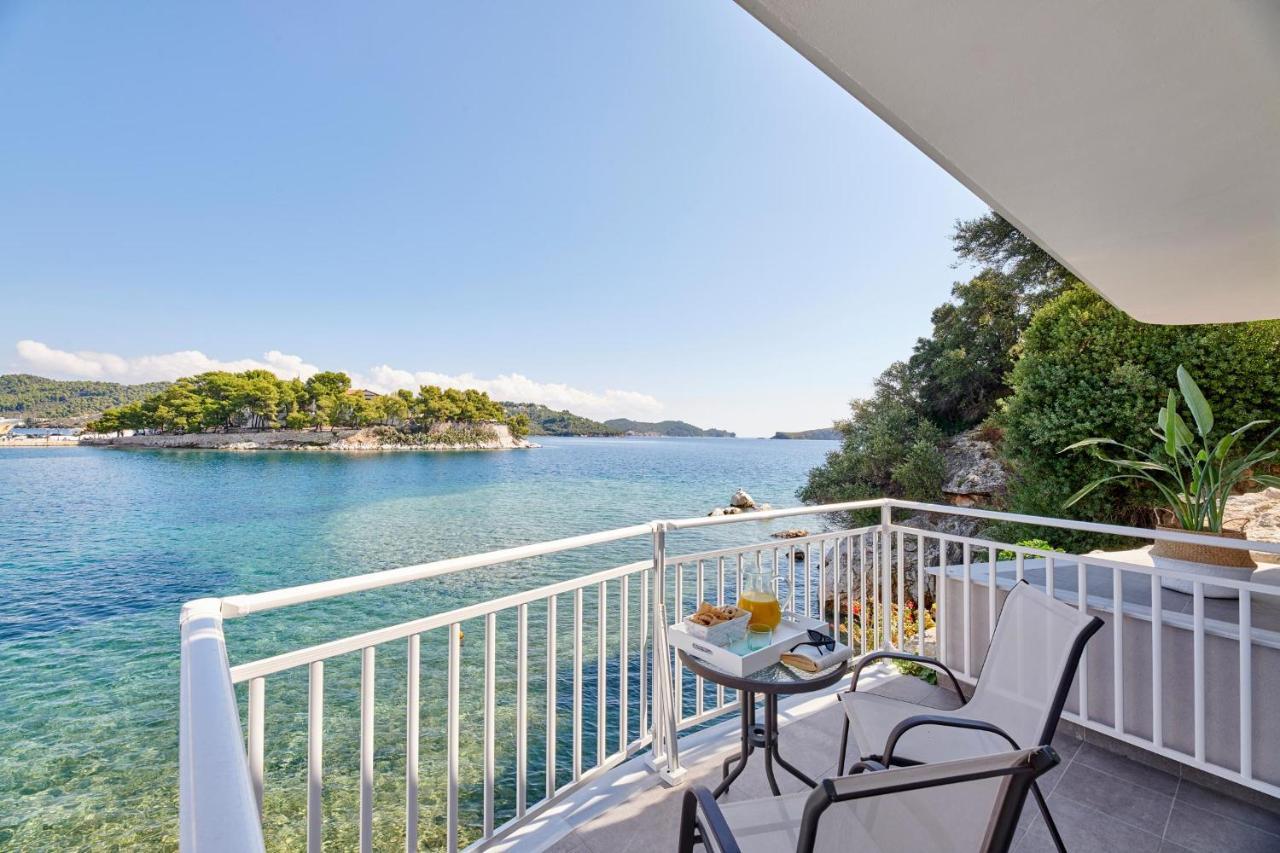The Water Aparthotel Skiathos Town Bagian luar foto