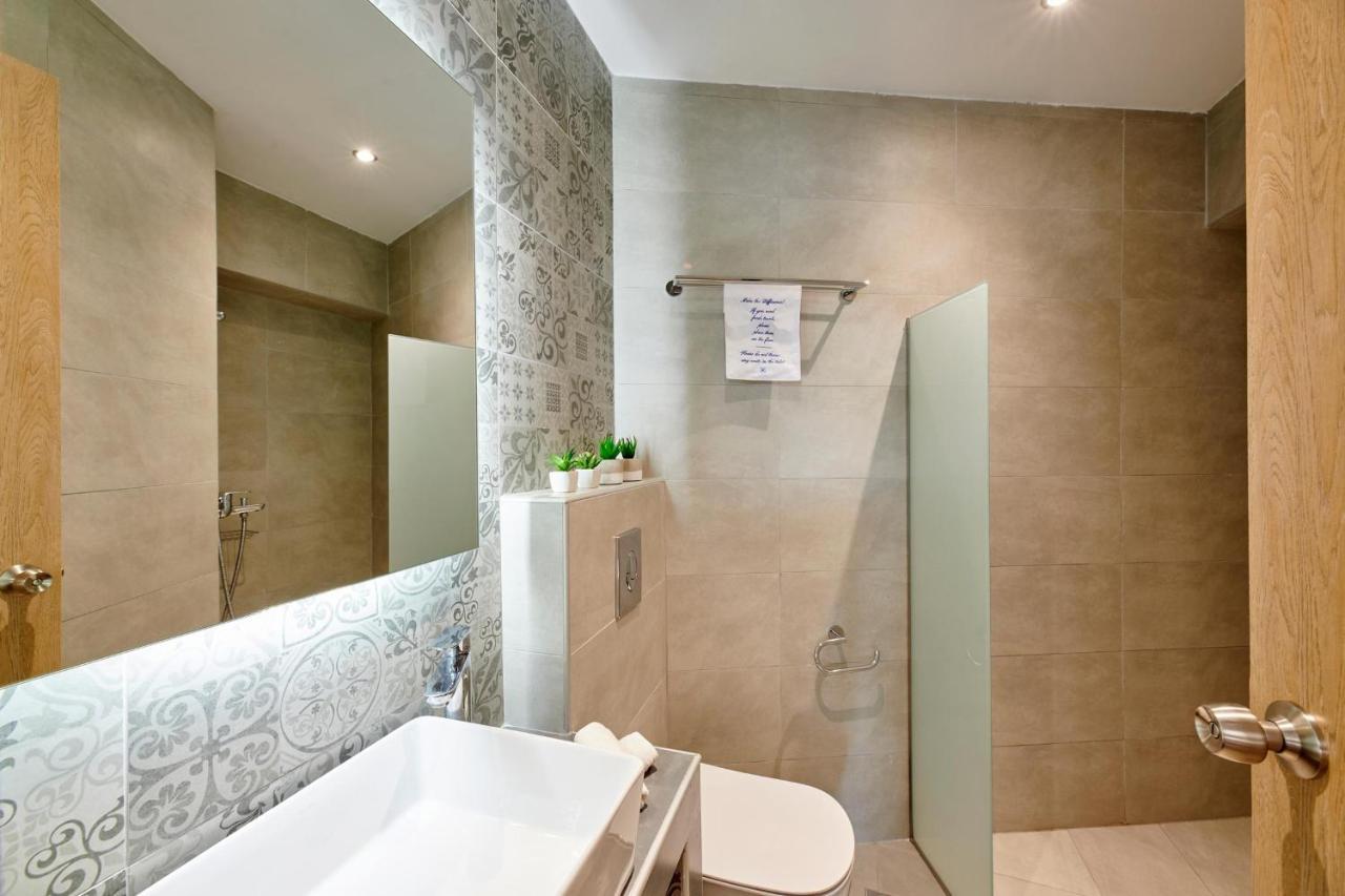 The Water Aparthotel Skiathos Town Bagian luar foto