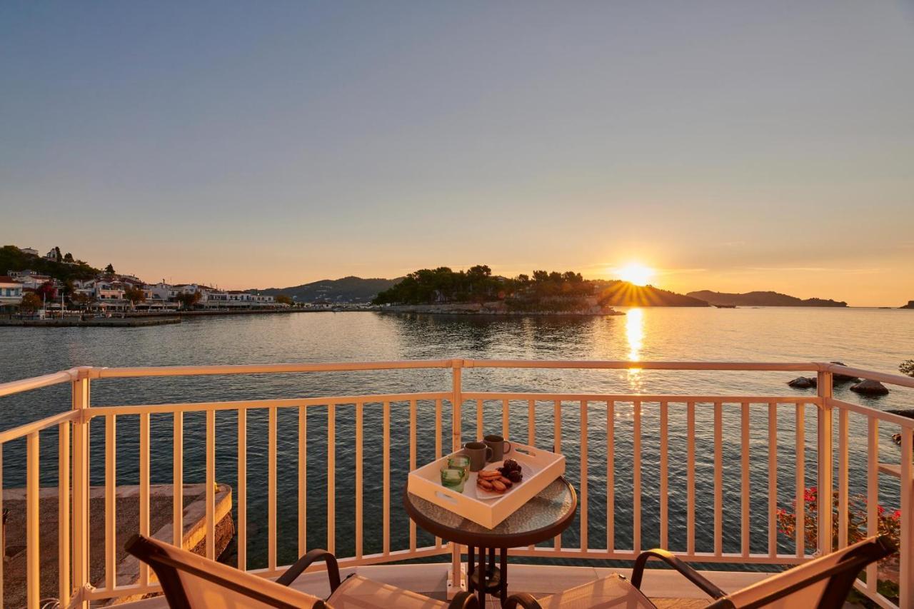 The Water Aparthotel Skiathos Town Bagian luar foto